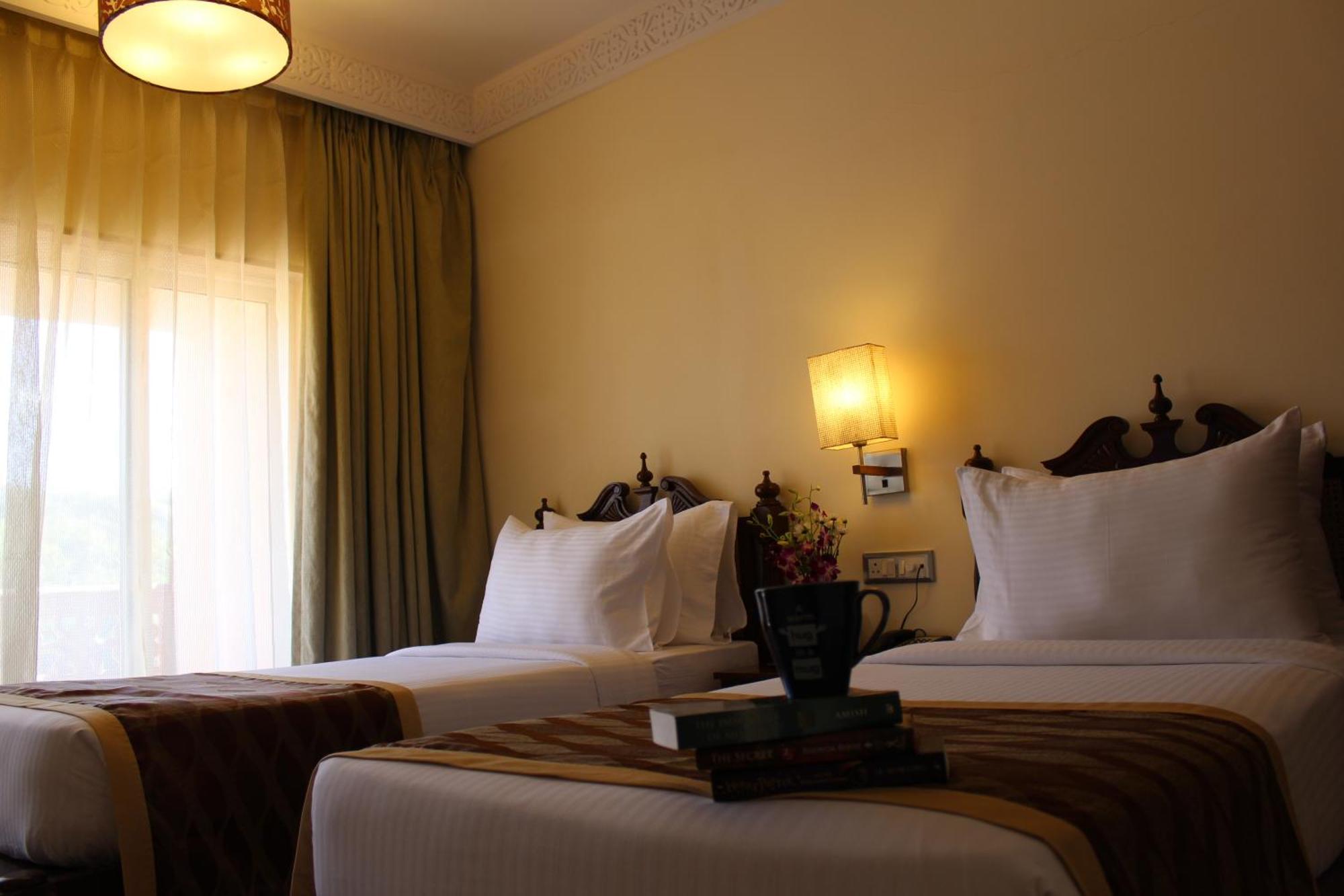 Evershine Resort & Spa Mahābaleshwar Dış mekan fotoğraf
