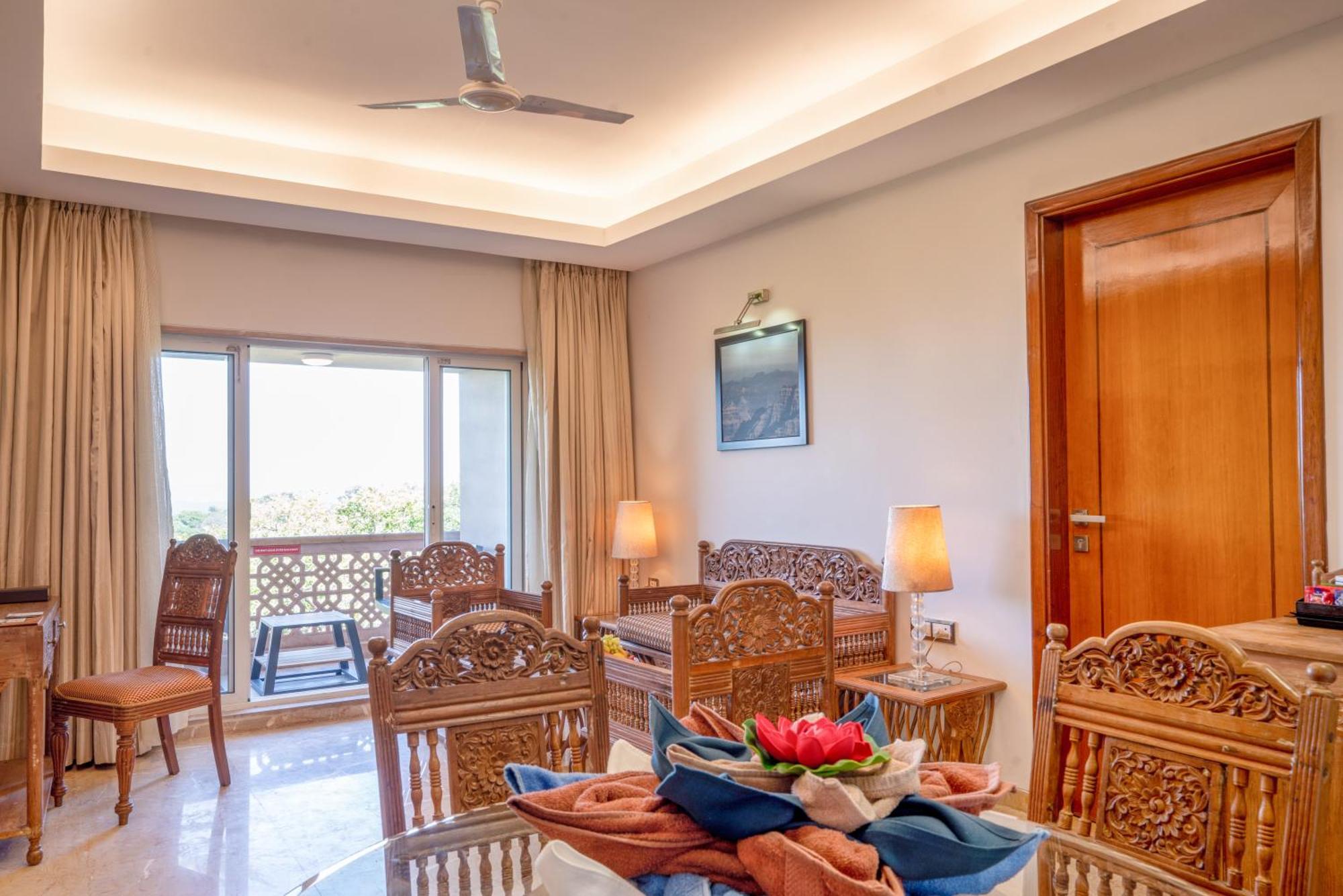 Evershine Resort & Spa Mahābaleshwar Dış mekan fotoğraf